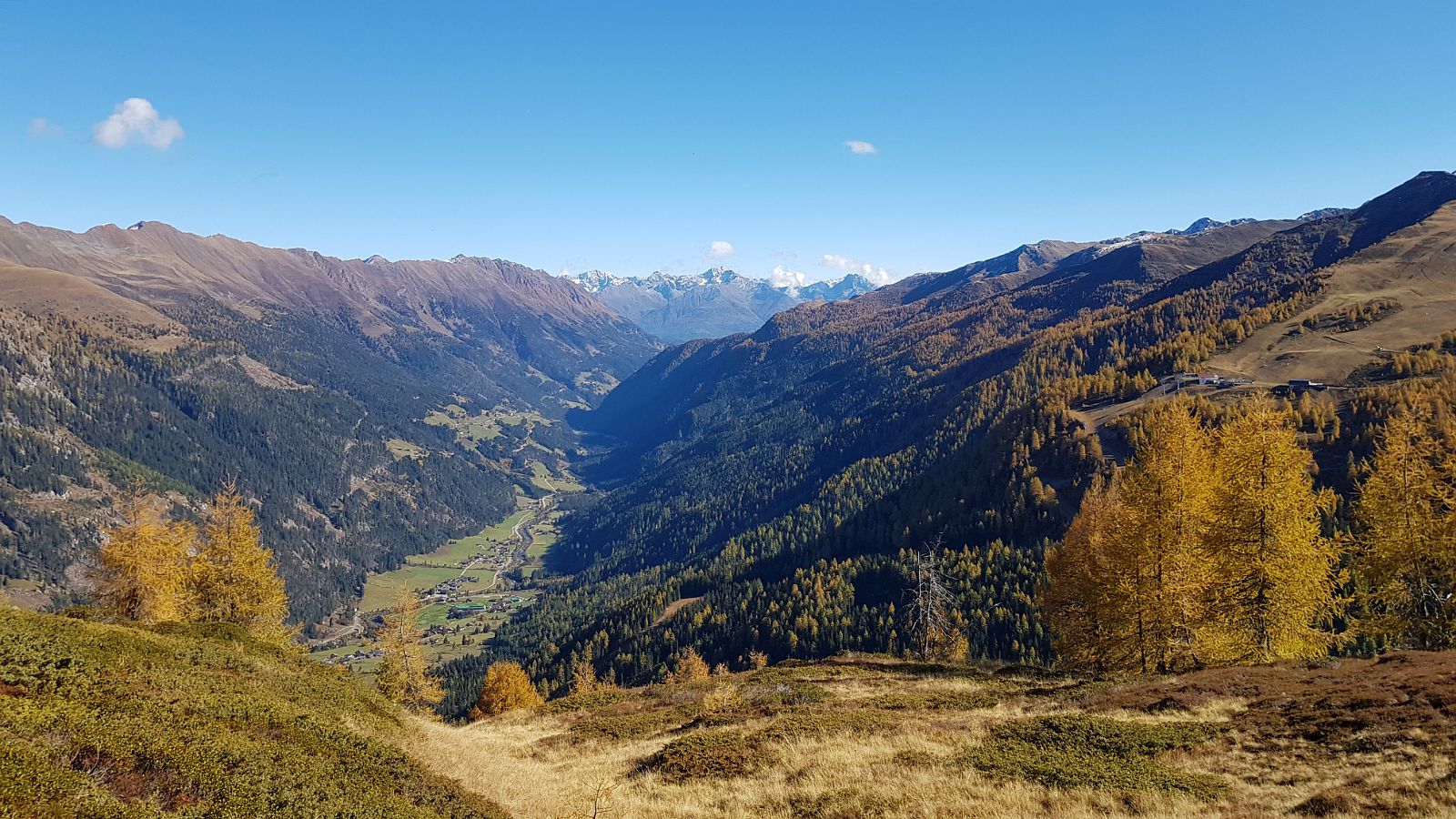 014-dag-2-28-'Wetterkreuz-naar boven-Defereggental.jpg - Zicht op het Defereggental.